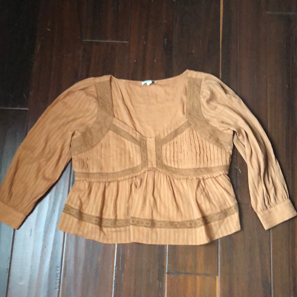 American Eagle Flowy Shirt